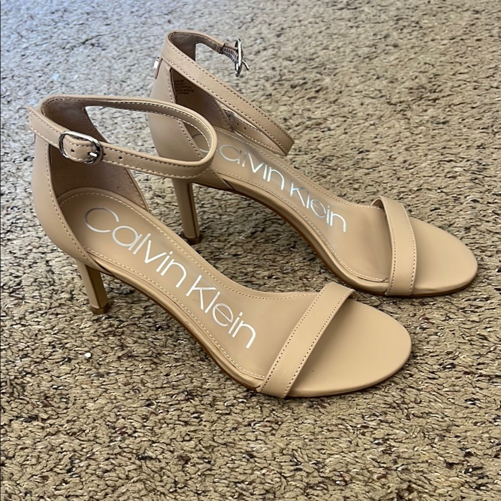 NEW Calvin Klein Women's Tan Heeled Sandals
